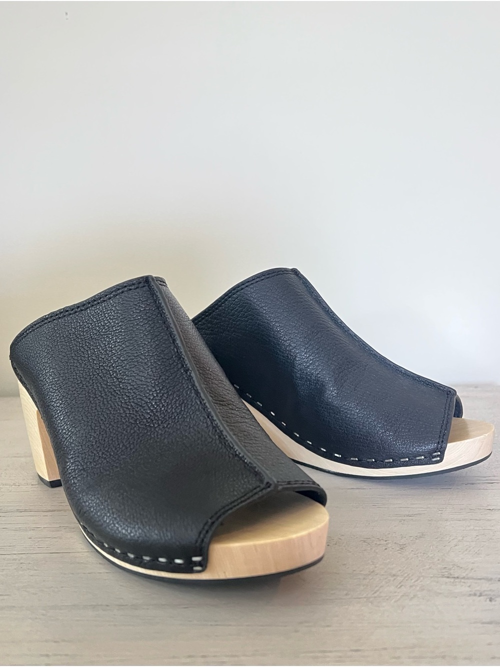 Kelsi Dagger Black Leather Open-Toe Mule Clogs - Women- 7.5- NWOT